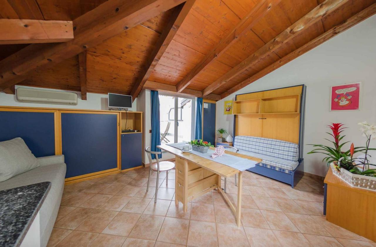 Residenza Adelaide Aparthotel Finale Ligure Εξωτερικό φωτογραφία