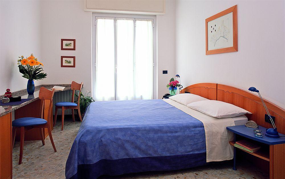 Residenza Adelaide Aparthotel Finale Ligure Εξωτερικό φωτογραφία
