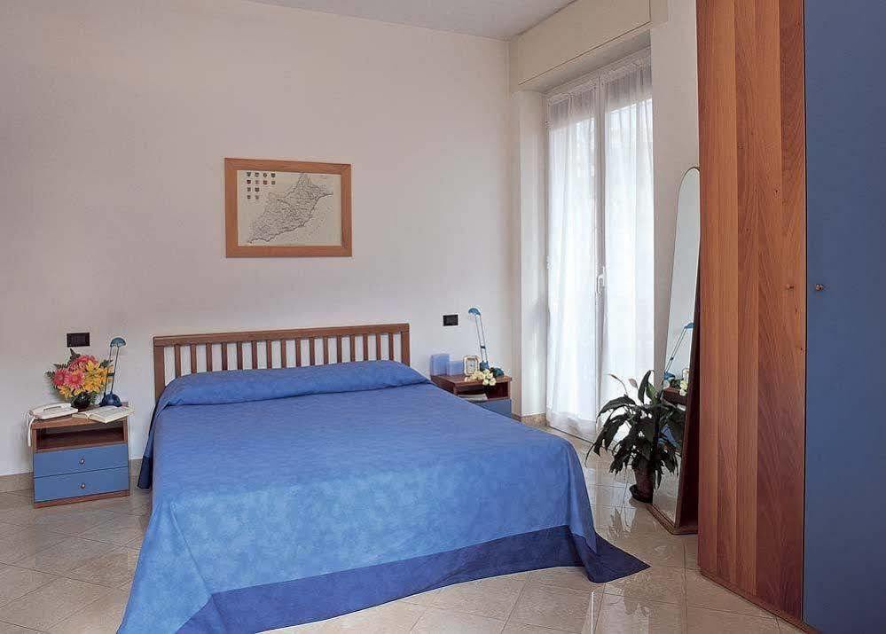 Residenza Adelaide Aparthotel Finale Ligure Εξωτερικό φωτογραφία